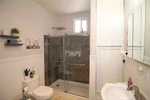 Bath - 26340 Community, Barstow, CA 92311 photo 2 of 4