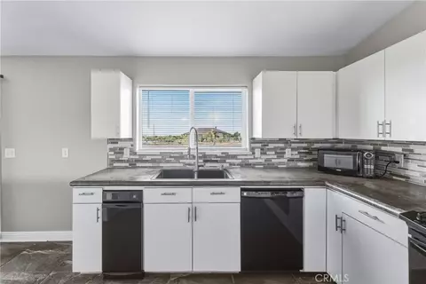 Kitchen - 3788 Olivera, Phelan, CA 92371 photo 4 of 5