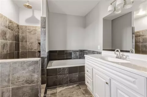 Bath - 3788 Olivera, Phelan, CA 92371 photo 1 of 3