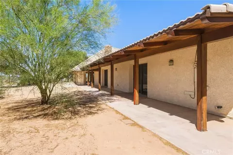 Exterior - 13009 Rincon, Apple Valley, CA 92308 photo 14 of 15