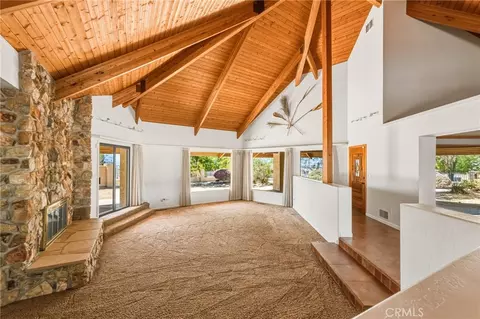 Living - 13009 Rincon, Apple Valley, CA 92308 photo 2 of 9