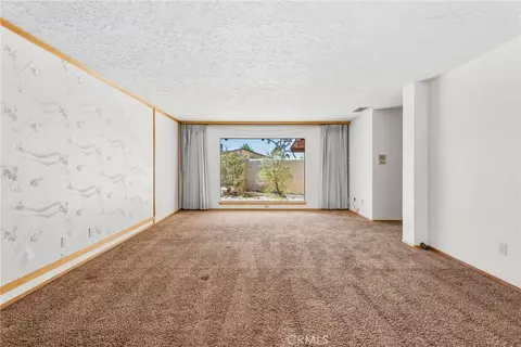 Living - 13009 Rincon, Apple Valley, CA 92308 photo 8 of 9