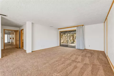 Living - 13009 Rincon, Apple Valley, CA 92308 photo 9 of 9