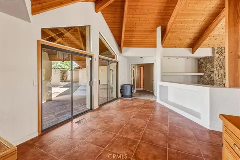 Living - 13009 Rincon, Apple Valley, CA 92308 photo 6 of 9