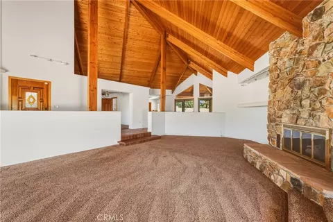 Living - 13009 Rincon, Apple Valley, CA 92308 photo 3 of 9