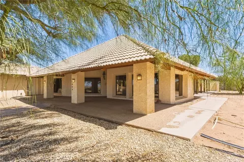 Exterior - 13009 Rincon, Apple Valley, CA 92308 photo 13 of 15