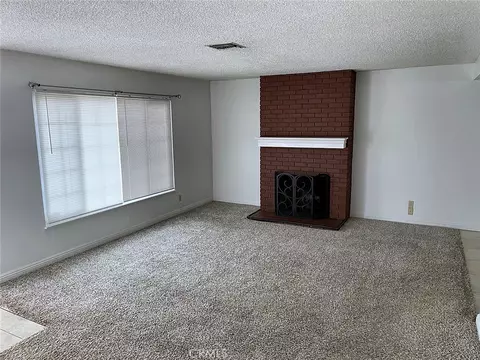Living - 14371 Jicarilla Rd, Apple Valley, CA 92307 photo 4 of 5