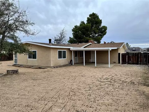 Exterior - 14371 Jicarilla Rd, Apple Valley, CA 92307 photo 3 of 10