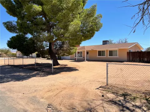 Exterior - 14371 Jicarilla Rd, Apple Valley, CA 92307 photo 2 of 10