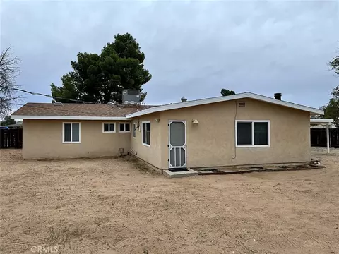 Exterior - 14371 Jicarilla Rd, Apple Valley, CA 92307 photo 4 of 10