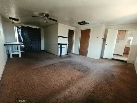 Living - 30423 Desert Vw, Lucerne Valley, CA 92356 photo 4 of 4