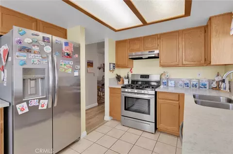 Kitchen - 19046 Cedar, Apple Valley, CA 92308 photo 3 of 3