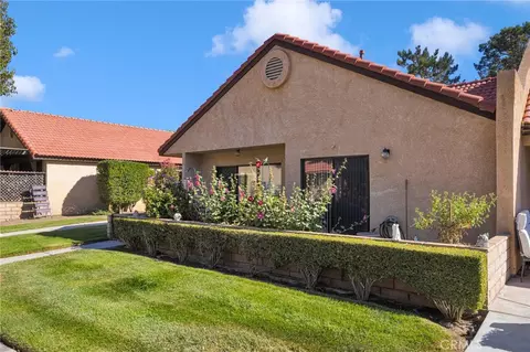 Exterior - 19046 Cedar, Apple Valley, CA 92308 photo 7 of 7
