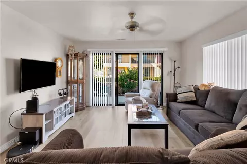 Living - 19046 Cedar, Apple Valley, CA 92308 photo 2 of 7