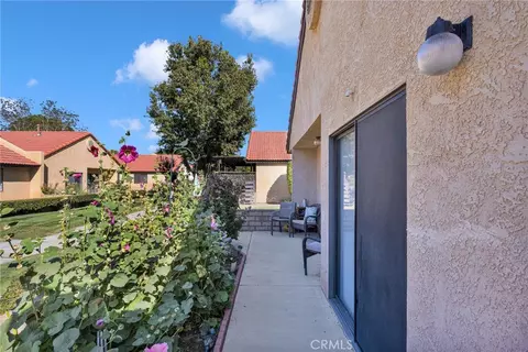 Exterior - 19046 Cedar, Apple Valley, CA 92308 photo 3 of 7
