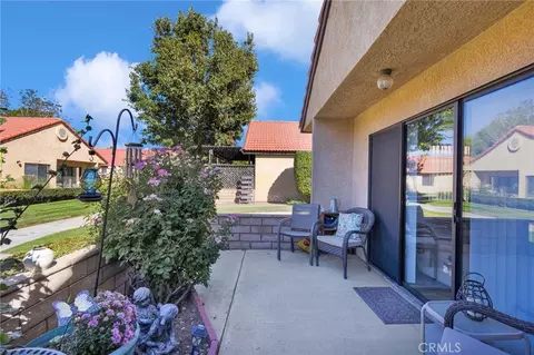 Exterior - 19046 Cedar, Apple Valley, CA 92308 photo 4 of 7