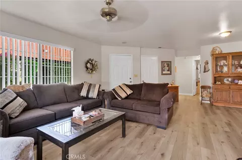 Living - 19046 Cedar, Apple Valley, CA 92308 photo 6 of 7