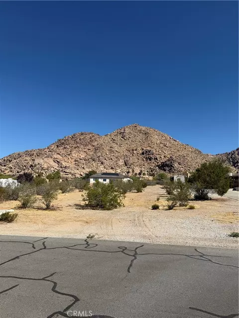 23372 Taos, Apple Valley, CA 92307 photo 2