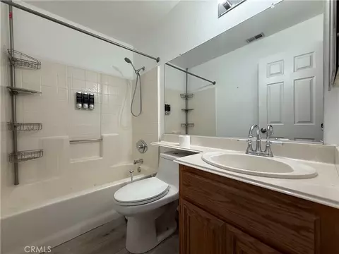 Bath - 20682 Pahute Rd, Apple Valley, CA 92308 photo 2 of 2