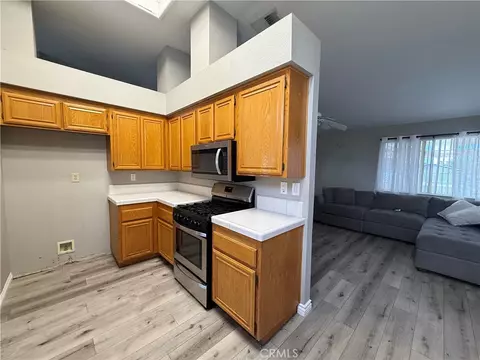Kitchen - 20682 Pahute Rd, Apple Valley, CA 92308 photo 2 of 3