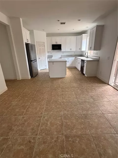 Kitchen - 12901 La Costa Ct, Hesperia, CA 92344 photo 1 of 1