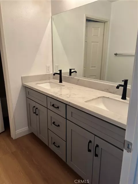 Bath - 12901 La Costa Ct, Hesperia, CA 92344 photo 3 of 4
