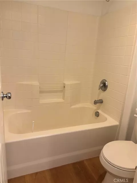 Bath - 12901 La Costa Ct, Hesperia, CA 92344 photo 4 of 4