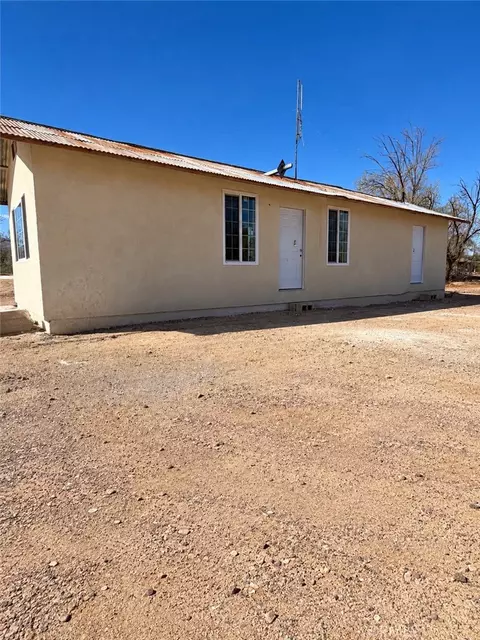 36558 Santa Fe, Daggett, CA 92327 photo 3