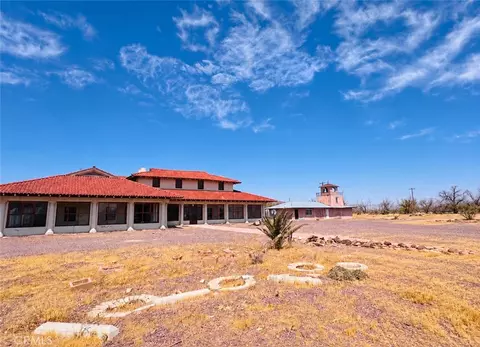 36558 Santa Fe, Daggett, CA 92327 photo 2