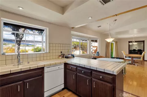 Kitchen - 3789 Hollister, Phelan, CA 92371 photo 3 of 3