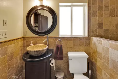 Bath - 3789 Hollister, Phelan, CA 92371 photo 2 of 8