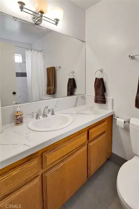 Bath - 3789 Hollister, Phelan, CA 92371 photo 5 of 8