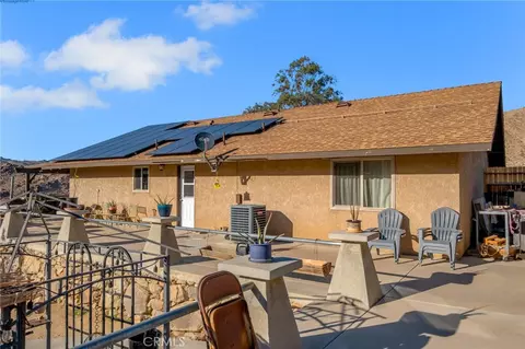 Exterior - 14824 Byron, Apple Valley, CA 92307 photo 9 of 16
