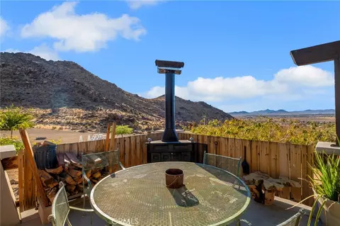 Exterior - 14824 Byron, Apple Valley, CA 92307 photo 7 of 16