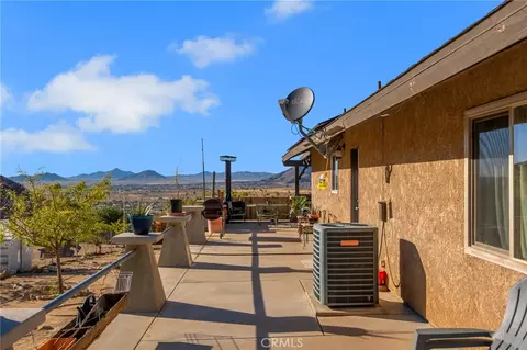 Exterior - 14824 Byron, Apple Valley, CA 92307 photo 8 of 16