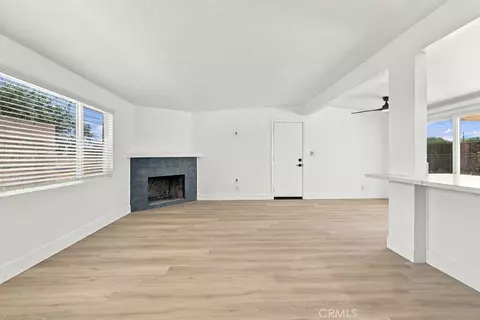 Living - 9390 3rd Ave, Hesperia, CA 92345 photo 2 of 5