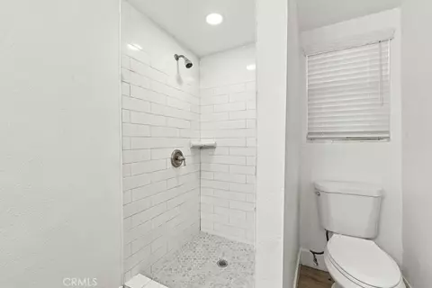 Bath - 9390 3rd Ave, Hesperia, CA 92345 photo 2 of 3