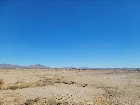 0 Locust, Lucerne Valley, CA 92356 photo 6