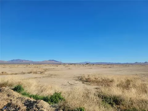 0 Locust, Lucerne Valley, CA 92356 photo 3