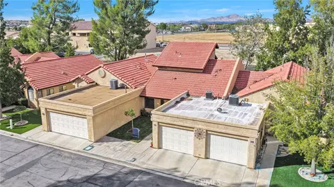 View/Area - 19044 Elm Dr, Apple Valley, CA 92308 photo 4 of 9