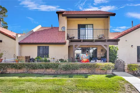 Exterior - 19044 Elm Dr, Apple Valley, CA 92308 photo 4 of 4