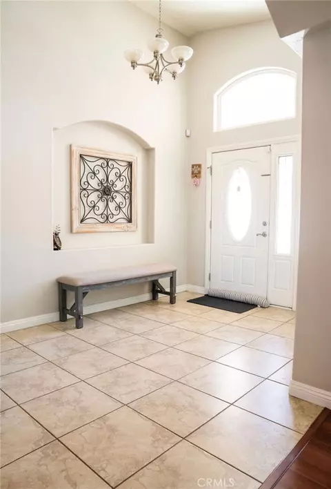 Entry Way - 631 Rimrock, Barstow, CA 92311 photo 2 of 3