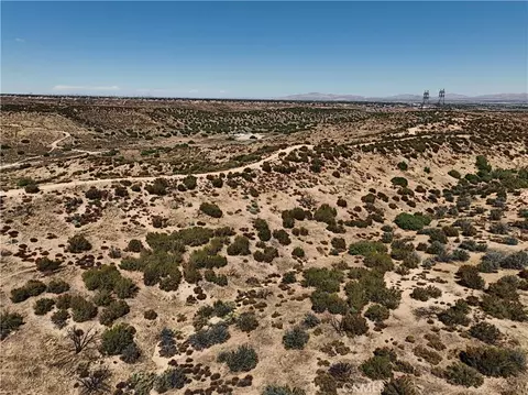 740 Summit Valley Rd, Hesperia, CA 92345 photo 9