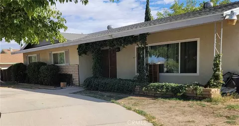 15645 Avion Ln, Victorville, CA 92394