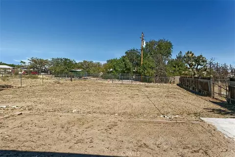 Exterior - 16188 Live Oak, Hesperia, CA 92345 photo 2 of 6