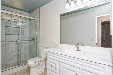 Bath - 16188 Live Oak, Hesperia, CA 92345 photo 1 of 3