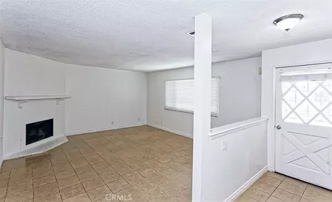 Living - 16188 Live Oak, Hesperia, CA 92345 photo 1 of 3