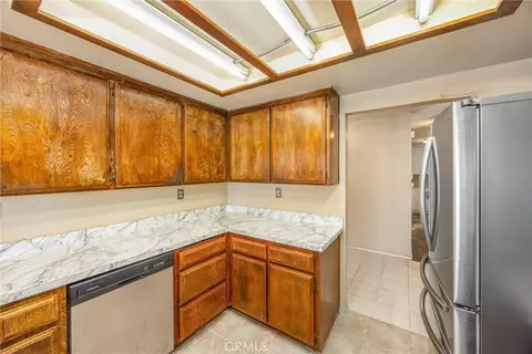 Kitchen - 14742 Rivers Edge Rd, Helendale, CA 92342 photo 4 of 6