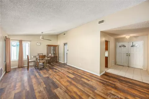 Living - 14742 Rivers Edge Rd, Helendale, CA 92342 photo 2 of 5