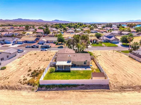 View/Area - 14742 Rivers Edge Rd, Helendale, CA 92342 photo 6 of 9